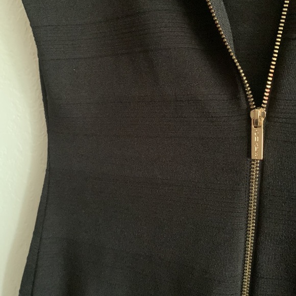 Fitted formal dress - Picture 3 of 3